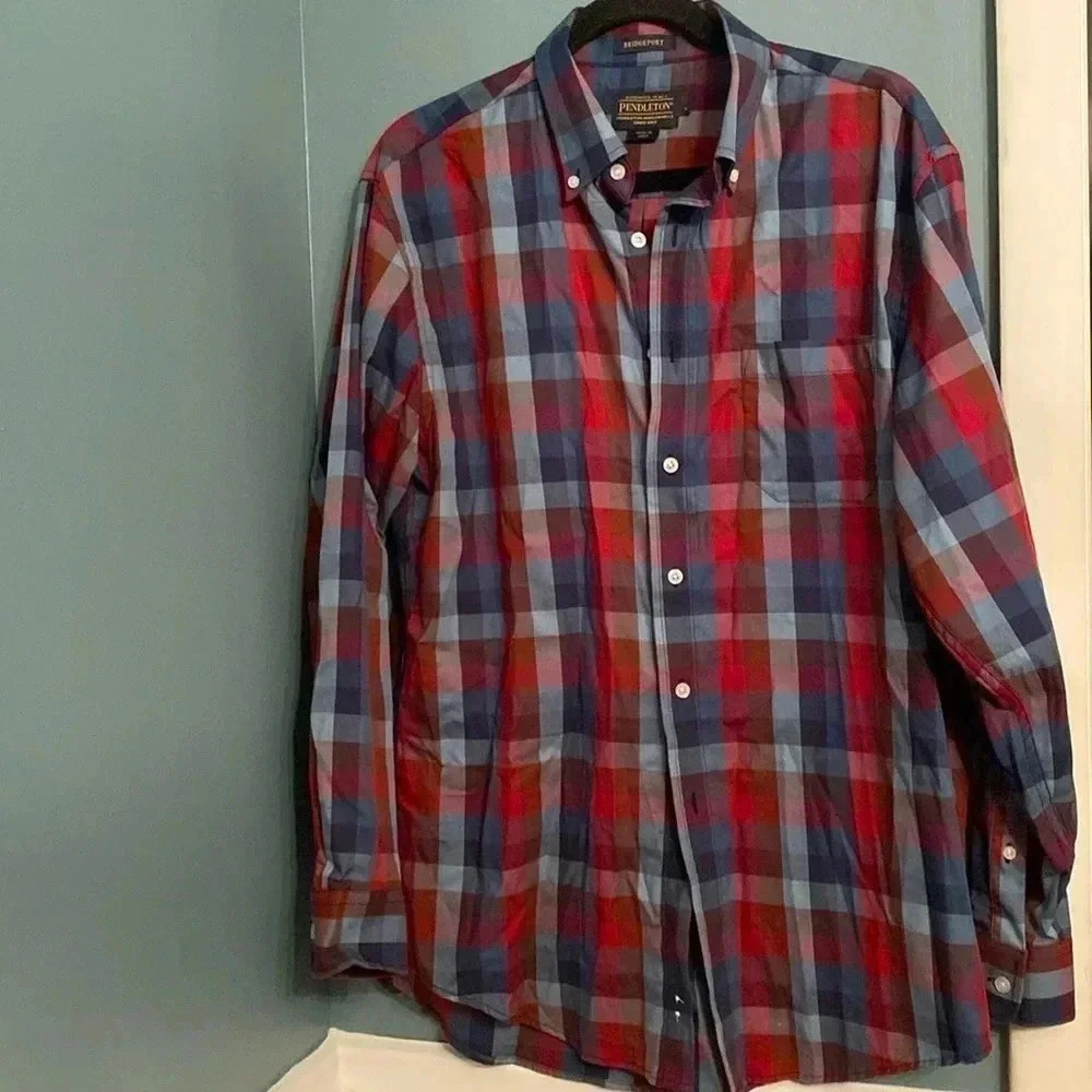 Pendleton men’s button down- L - 100% cotton - red/blue plaid -like new